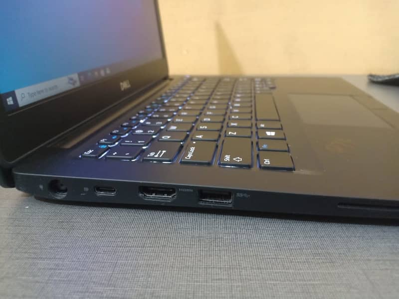 Dell Latitude 7290 Core i5 - 8th Gen 3