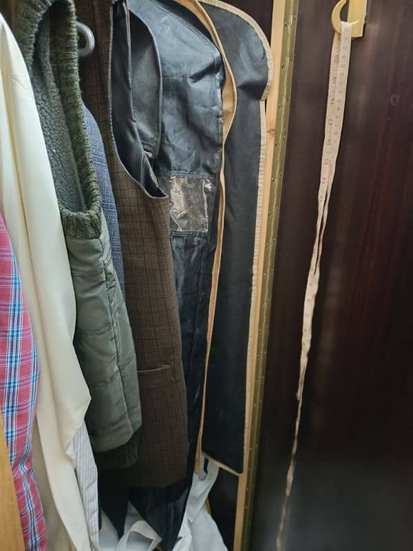 Big almari almirah wardrobe Cupboard for sale in best condition 5