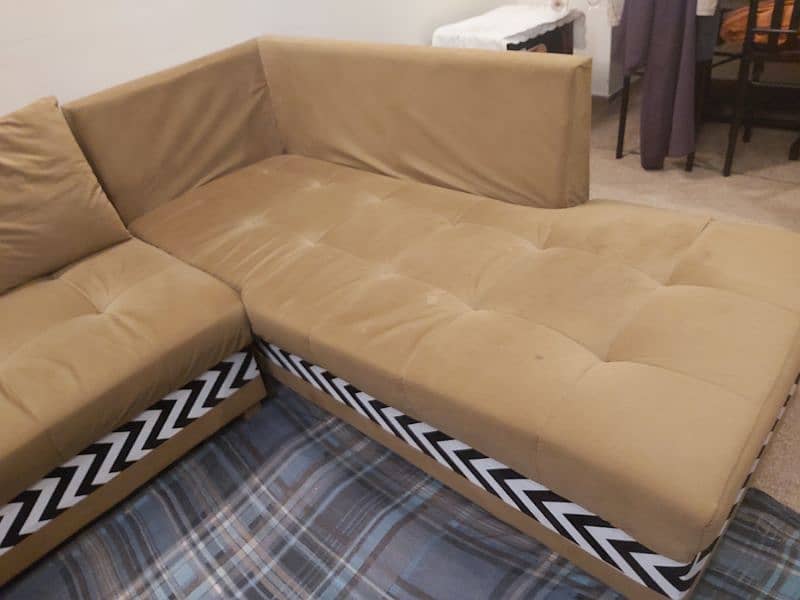 L SHAPED SOFA FOR SALE. . !!!!! 1