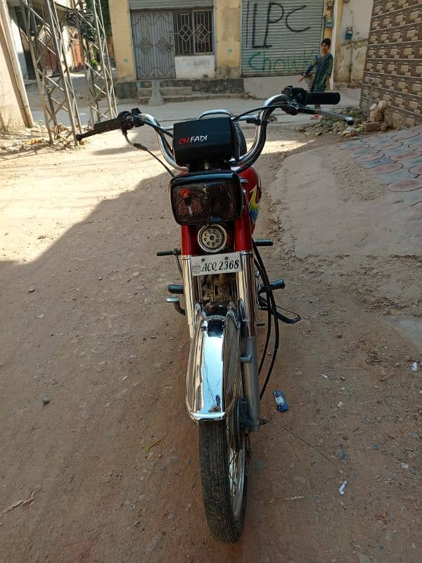 Good condition only back motorgarad was damaged you see in picture 6