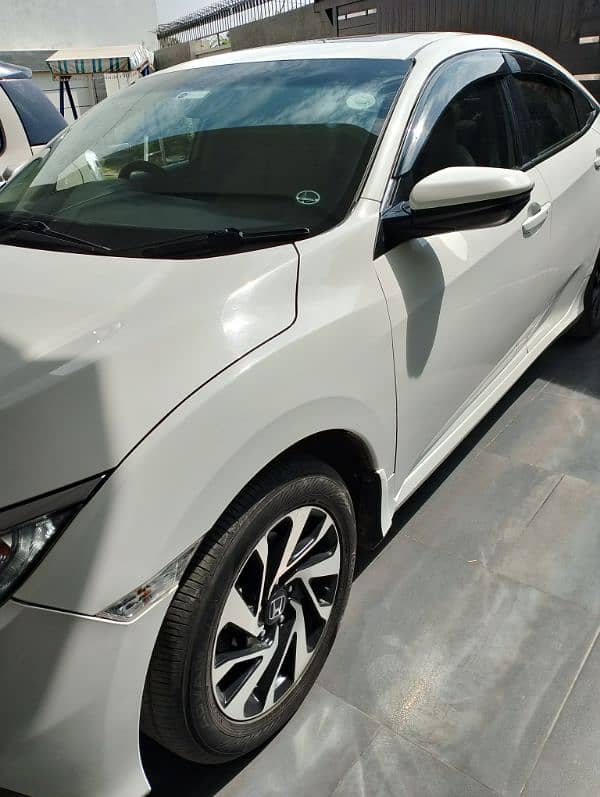 Honda Civic Oriel 2018 3