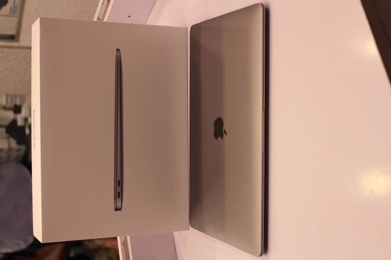 macbook air M1 8gb 256gb 20june warranty 2