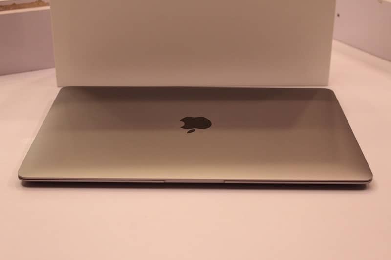 macbook air M1 8gb 256gb 20june warranty 3