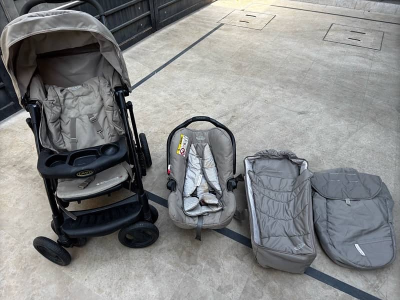 Graco Set Stroller/ Car Seat/ Baby Carrier 1