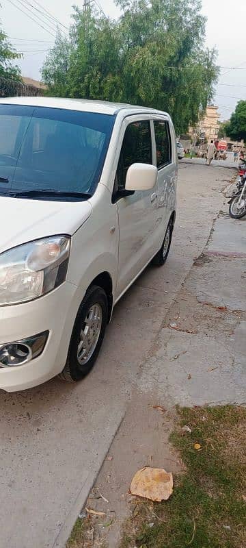 Suzuki Wagon R 2018 11