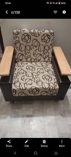 2 seater with one square shape table 0