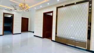 10 Marla Lavish Upper Portion On Top Location For Rent In DHA Phase 5 Lahore 0