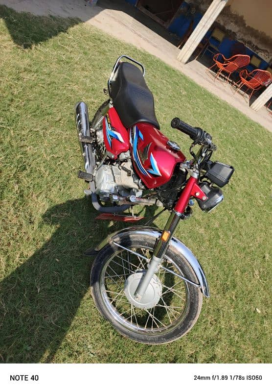 Honda 125 10by10 red colour number lga howa ha 0