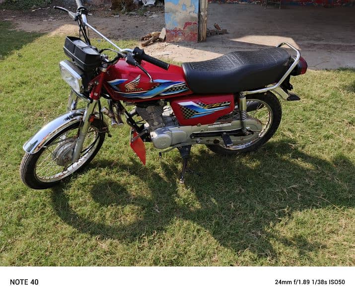 Honda 125 10by10 red colour number lga howa ha 2