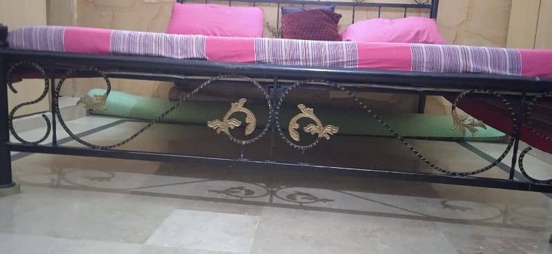 IRON BED IS FOR SALE 1