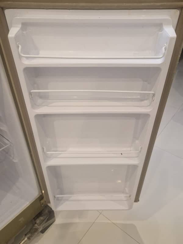 Dawlance 2 Doors Refrigerator Almost Brand New 5