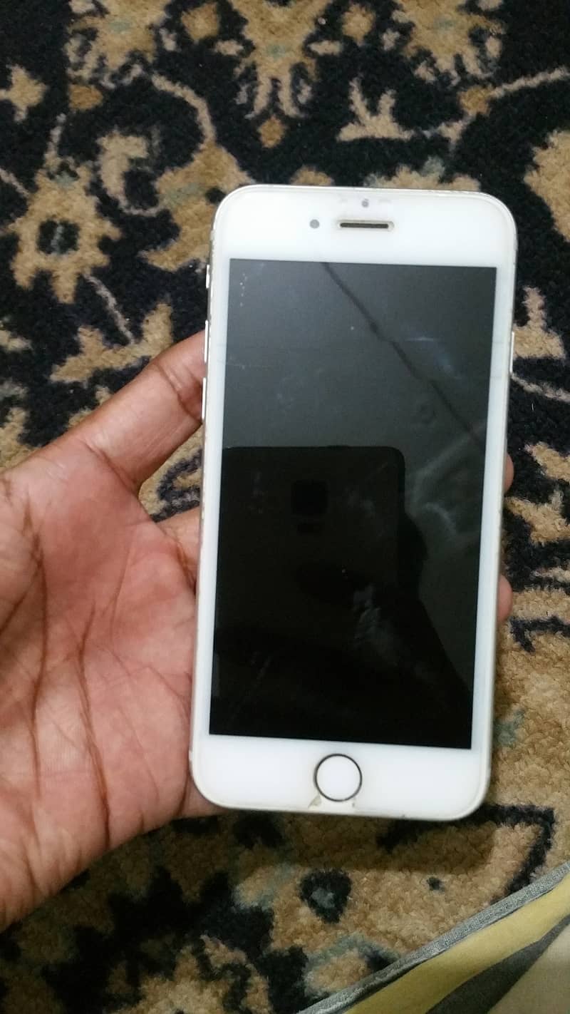 iPhone 6S 64 GB in mint condition 9/10 official PTA approved 4