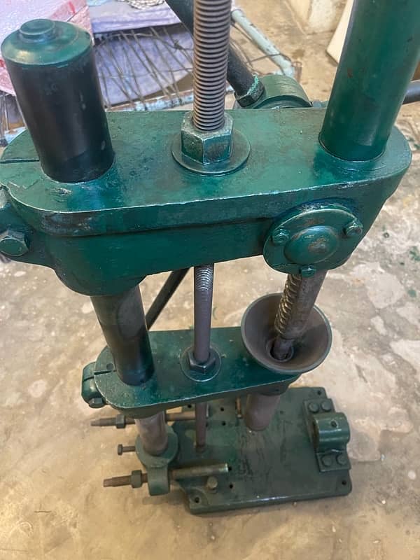 Hand Molding Machine for sale 2