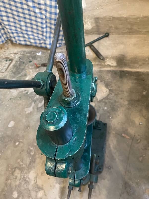 Hand Molding Machine for sale 3