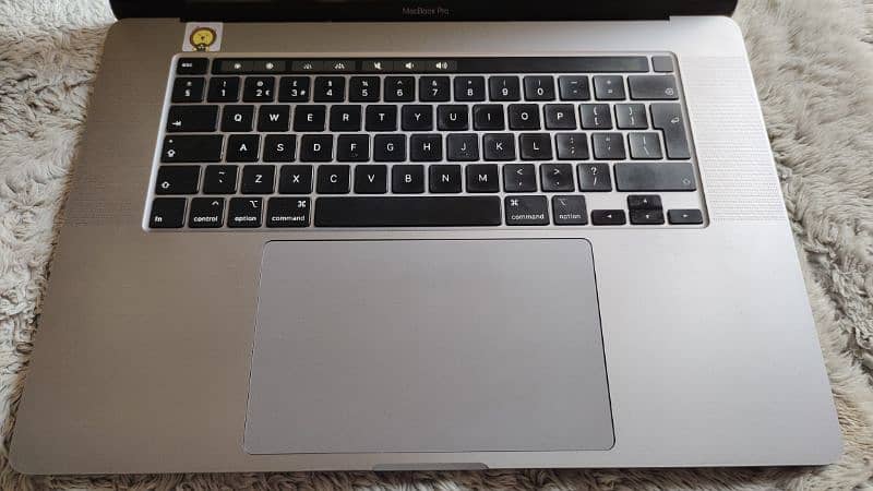 MacBook Pro 2019 16" inch 16gb 512gb 6