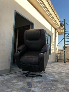 highlife triple motor romote control recliner. 0