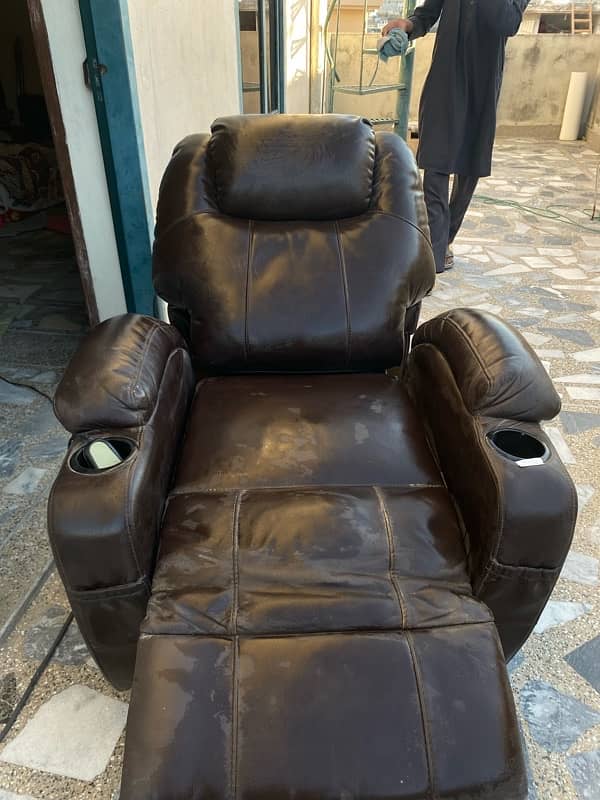 highlife triple motor romote control recliner. 3