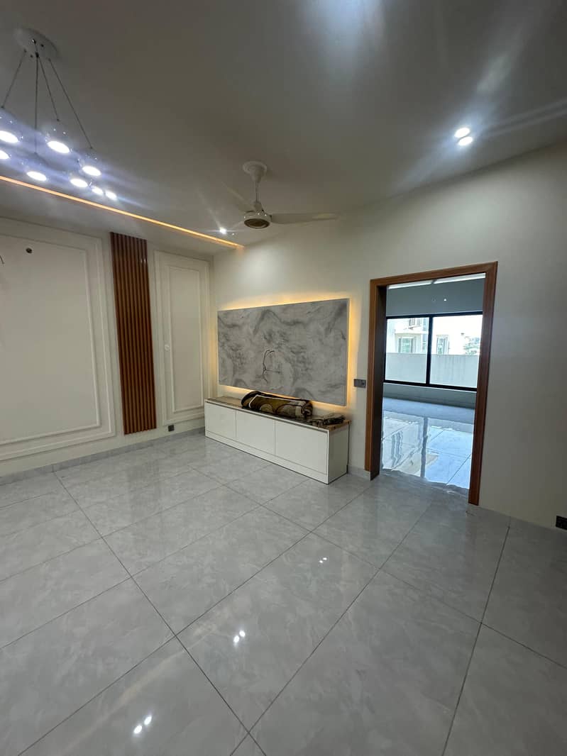 Beautiful Brand New 10 Marla Modern House For Sale In Zaraj Housing Society Islamabad. 4