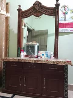 Dressing table