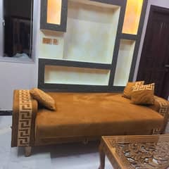 Vercachi 2sofa cum bed+3center table condition10/10