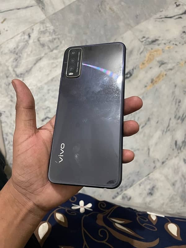 vivo Y20 4/64 with Box price 18500 8