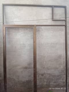 Aluminium door and frame  size 8 * 6.25