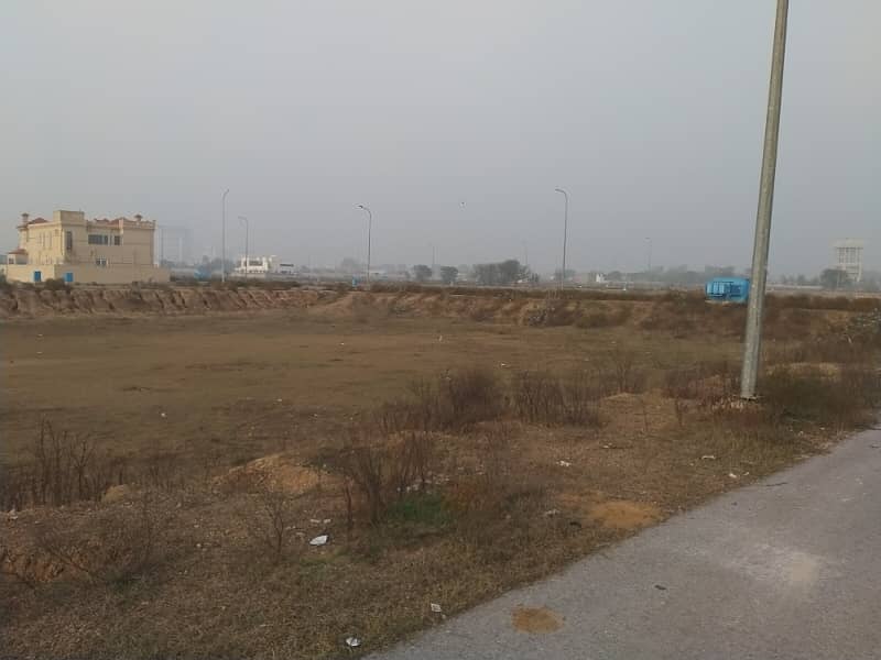 1 Kanal Outclass Location Residential Plot No 611 For Sale In DHA Phase 5 M Block Lahore 2