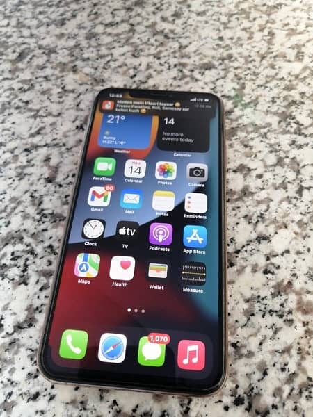 iphOne 11pro Max 10/10 256GB wiTh BoX 7