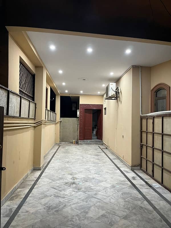 3 bedroom with separate Gate Akbar portion for rent neat and clean demand 150000 10