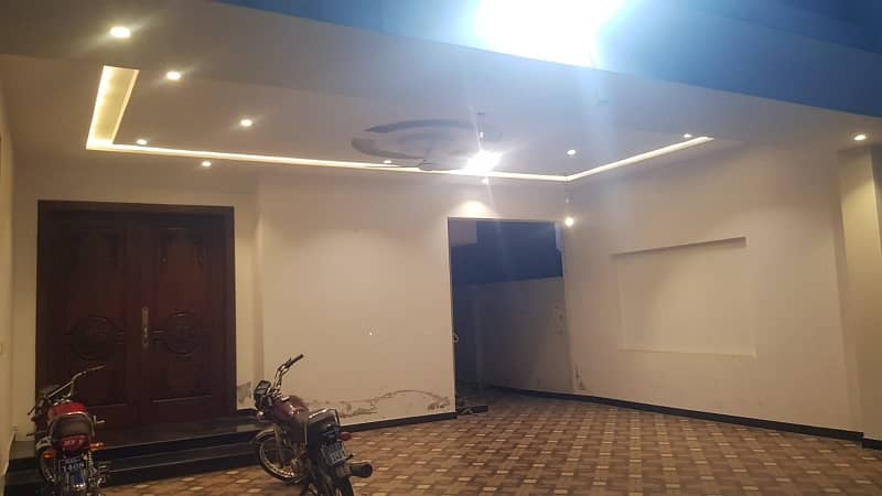 2 Kanal Dubble storey house available for sale in college Road Lahore 8