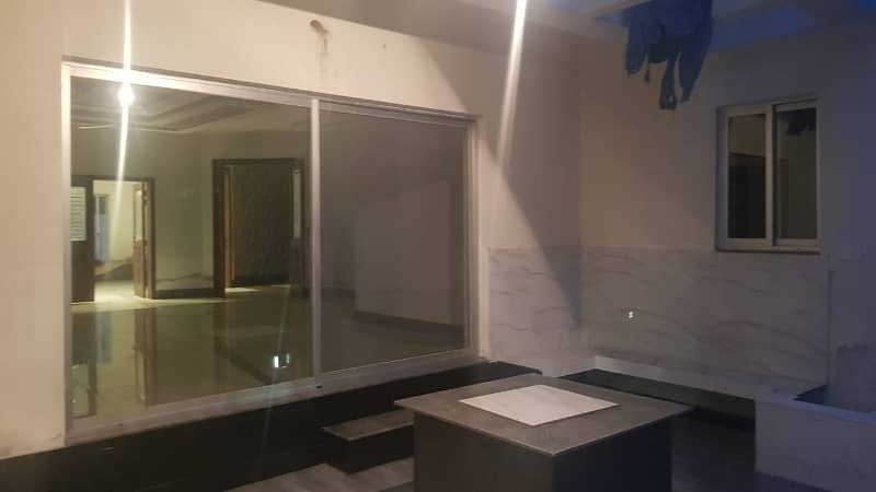 2 Kanal Dubble storey house available for sale in college Road Lahore 21