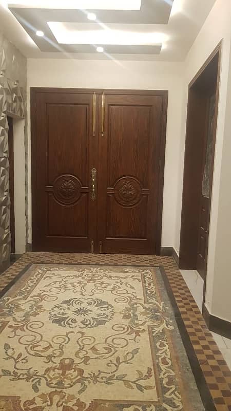 2 Kanal Dubble storey house available for sale in college Road Lahore 28