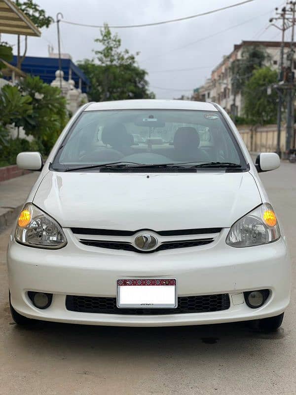 Toyota Platz 2005 1