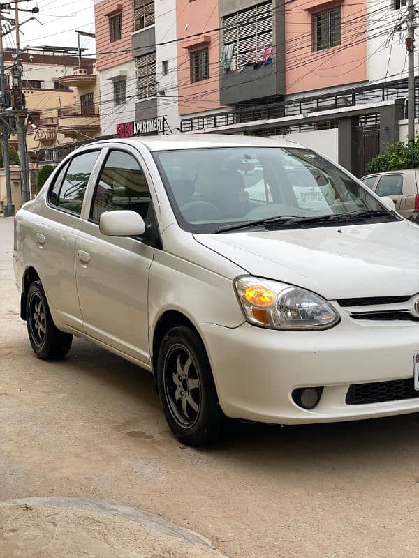 Toyota Platz 2005 3