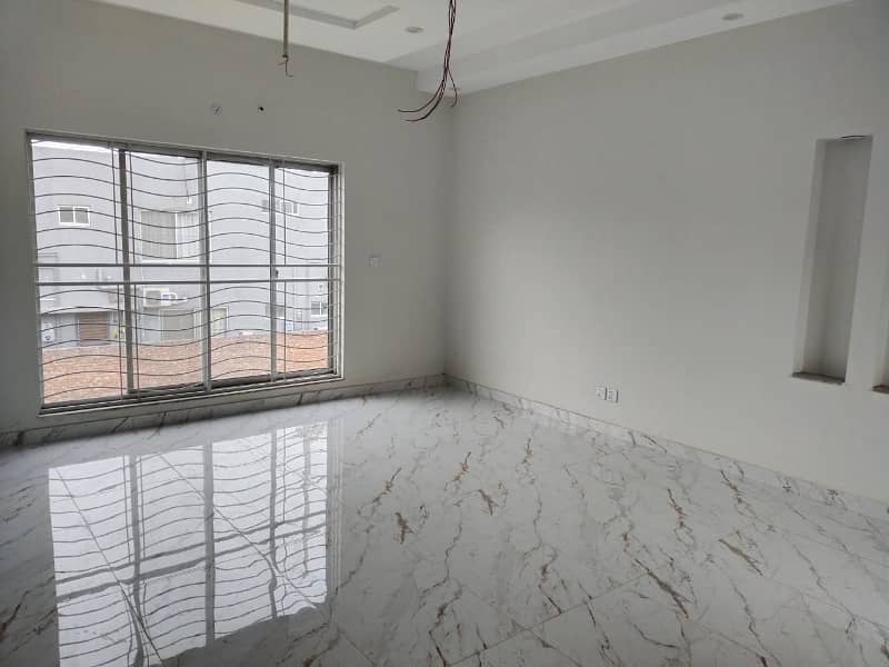 Majestic And Affordable 1 Kanal Upper Portion For Rent In DHA Phase 1,Block N, Lahore. 0