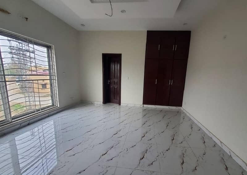 Majestic And Affordable 1 Kanal Upper Portion For Rent In DHA Phase 1,Block N, Lahore. 1