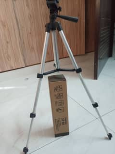 TikTok Tripod New stand for mobiles and cameras