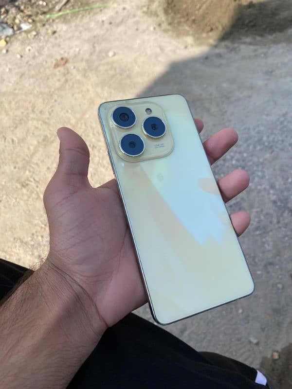 Tecno Spark 20 Pro 3