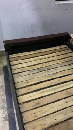 single bed wooden 0