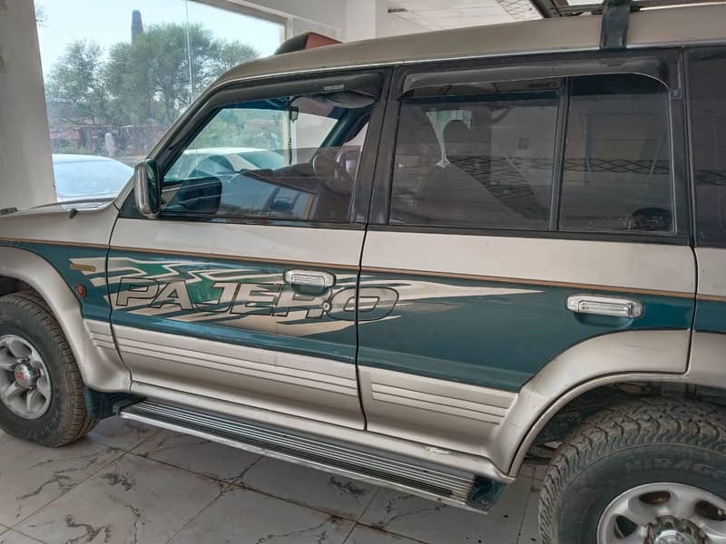 Mitsubishi Pajero 1993 1