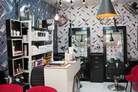 Running ladies salon for sale / running business for sale