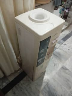 water dispenser with refrigerator