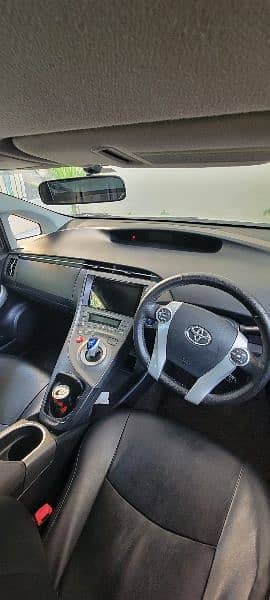 Toyota Prius 2013 16