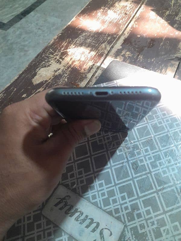 iPhone 11 65000 4