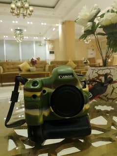 Canon 6D For sell with Canon 24-105mm 4L, Tamron 70-200mm 2.8 0