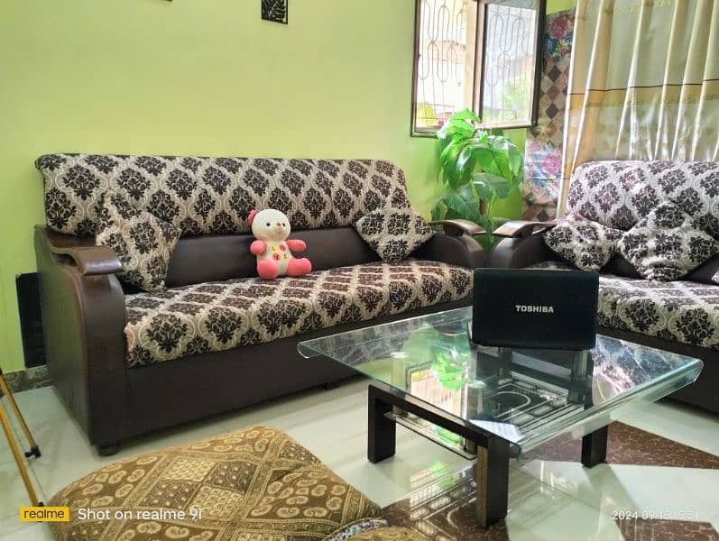 9 SEATER MASTER SOFA SET 10/10 CONDITION URGENT FOR SELL 10