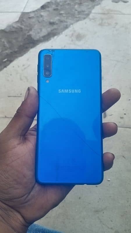 selling my Mobile Samsung A7 4+128 8