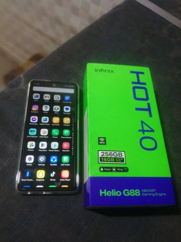 infinix hot40 (8+8/256) 1