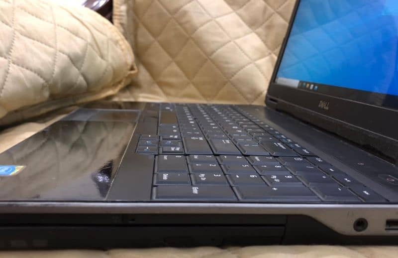 Dell Laptop Core i5 4th Gen 1