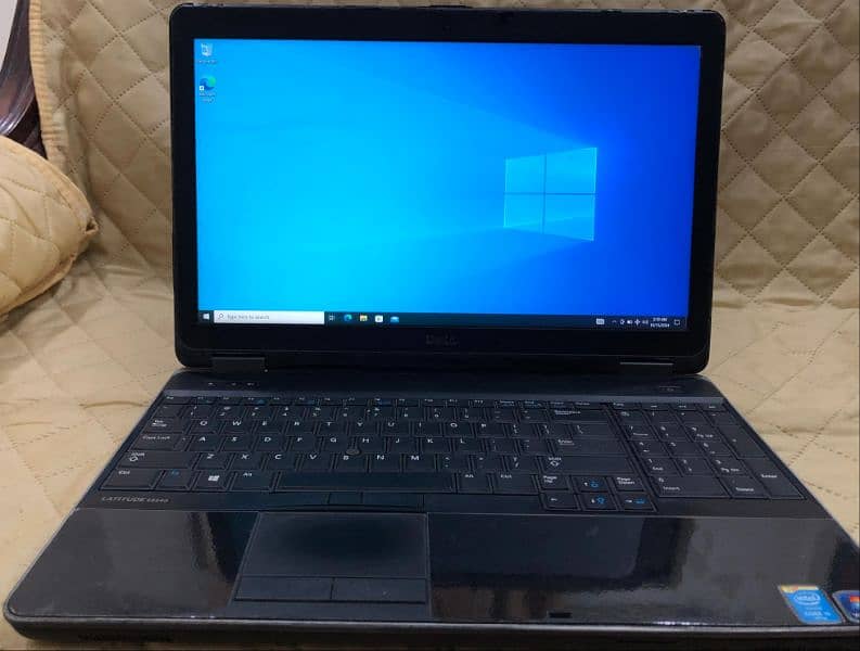 Dell Laptop Core i5 4th Gen 3